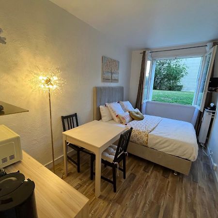 Studio Situe A 5 Min Du Chateau De Versailles Et Stationnement Gratuit Екстер'єр фото