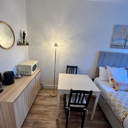 Studio Situe A 5 Min Du Chateau De Versailles Et Stationnement Gratuit Екстер'єр фото